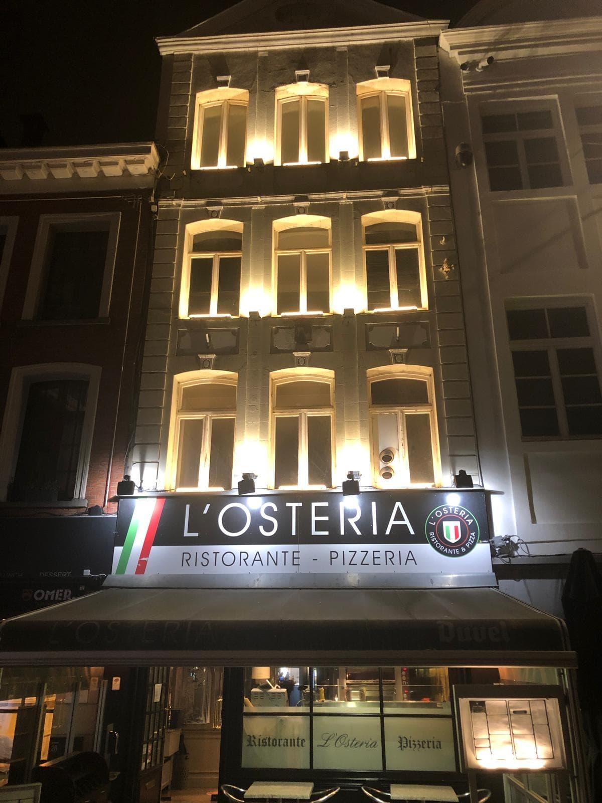 Villa Borghese — Grote Markt, oude L'Osteria